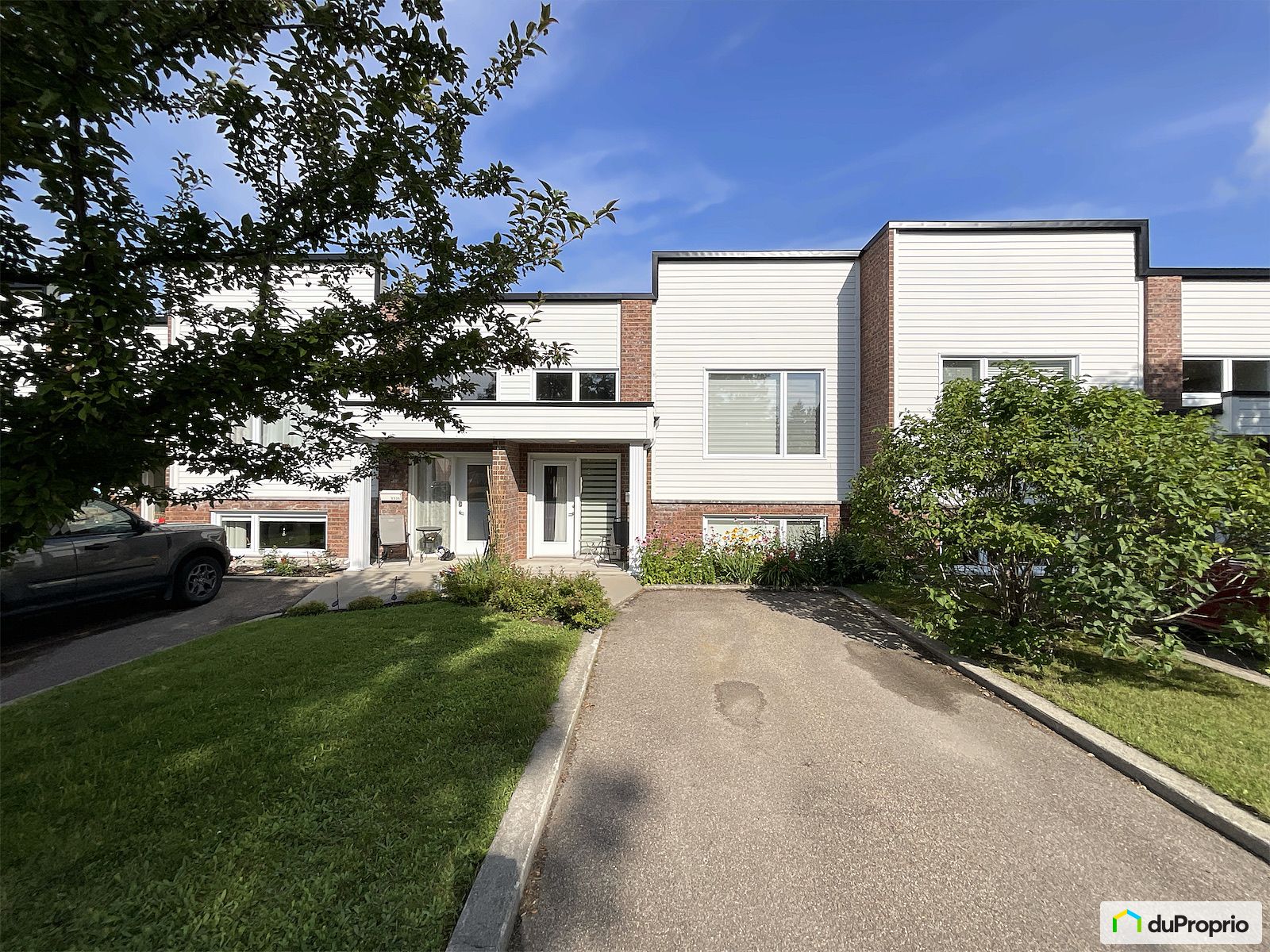 2339 Rue Gilbert — photo 1