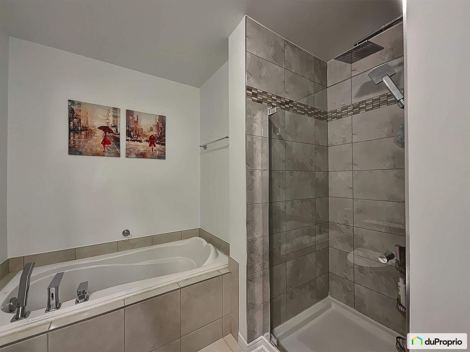 3 5695 Rue Charpentier — photo 3