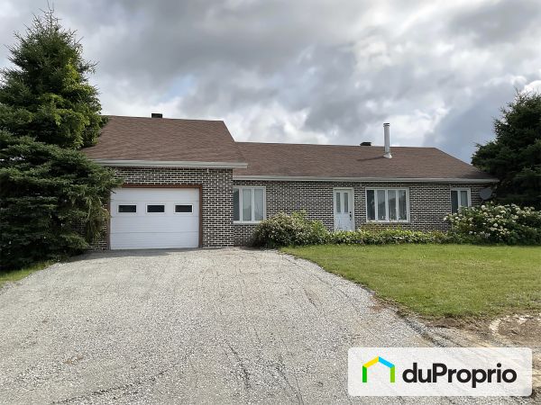 300, rue de la Bonne-Entente, St-Bernard à vendre