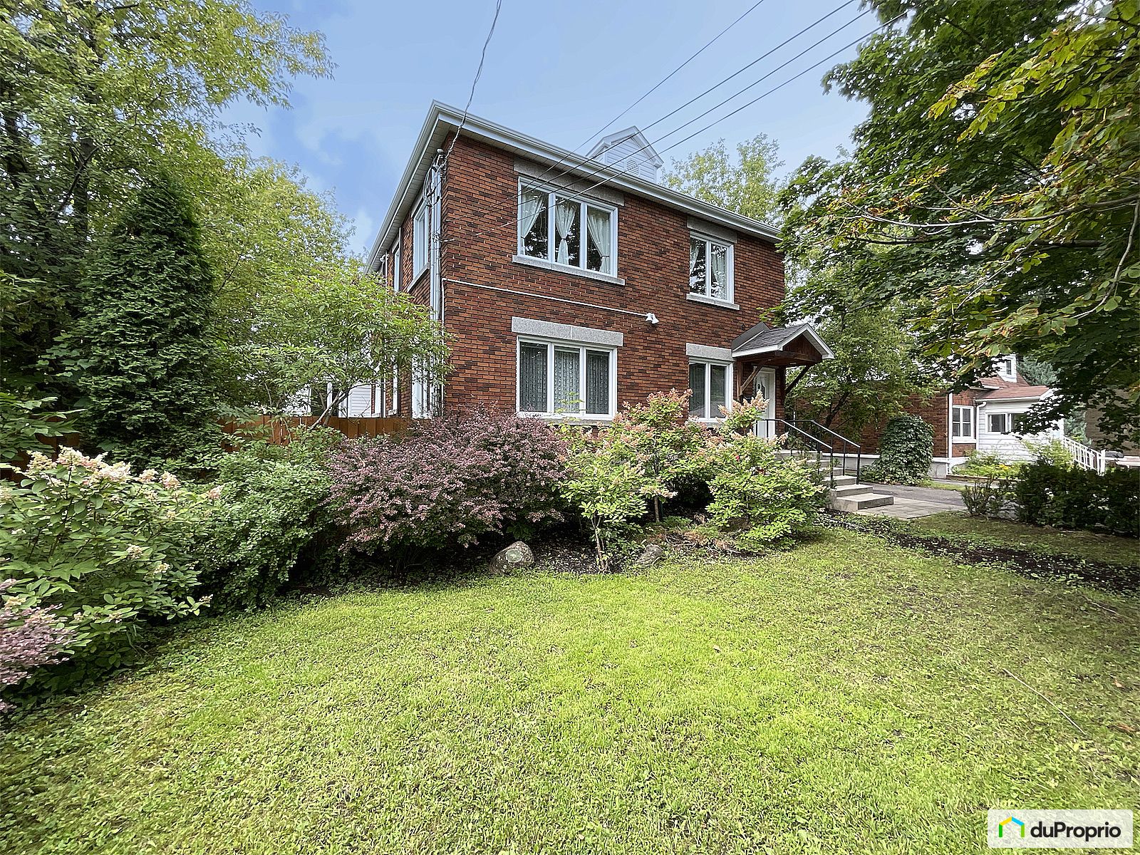90 92 Rue King Edward — photo 1