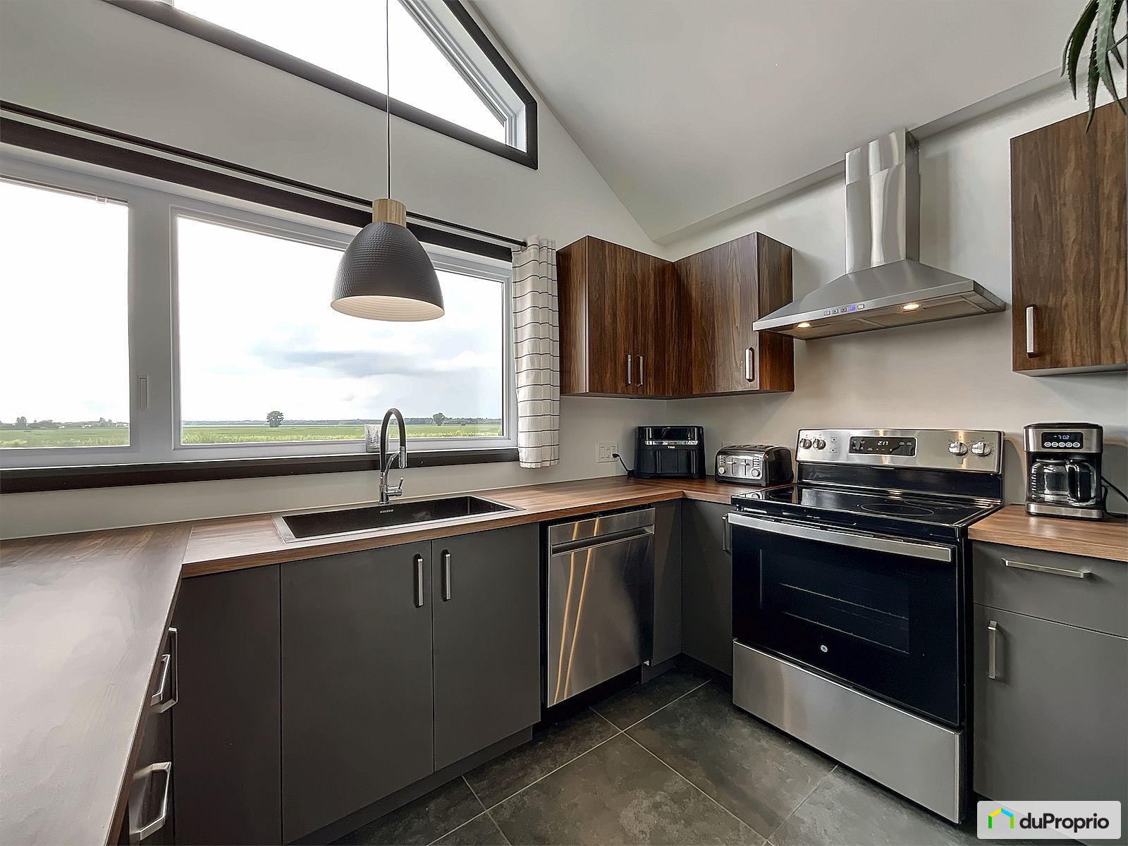 405 Rue Arseneault — photo 2