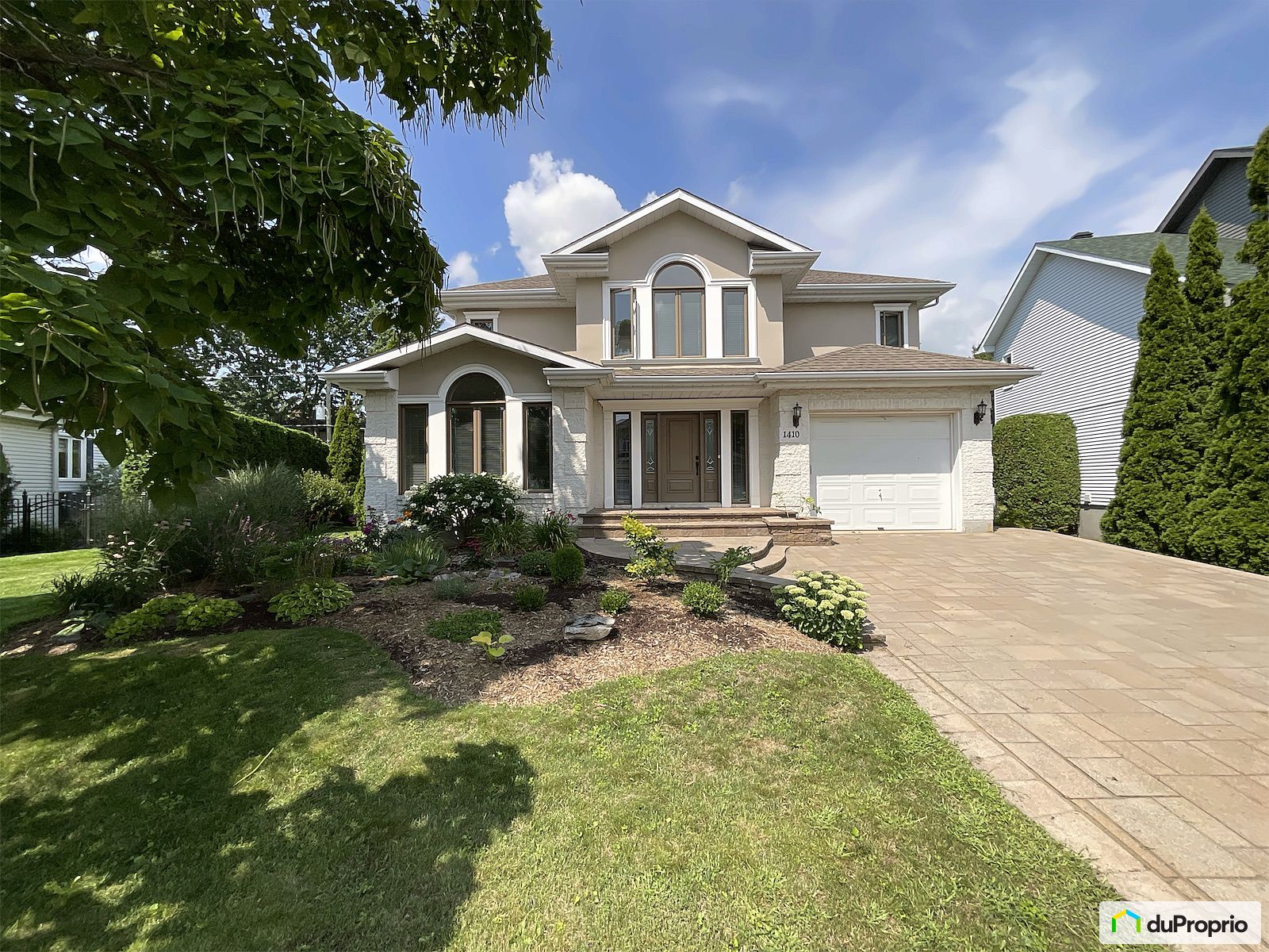 1410 Rue Louis Philippe Duclos — photo 1