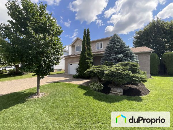 107 Rue Marc-Aurèle-Fortin, Varennes for sale