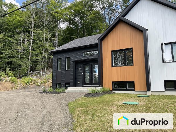 A-177 rte du Carrefour, Val-Des-Monts for sale