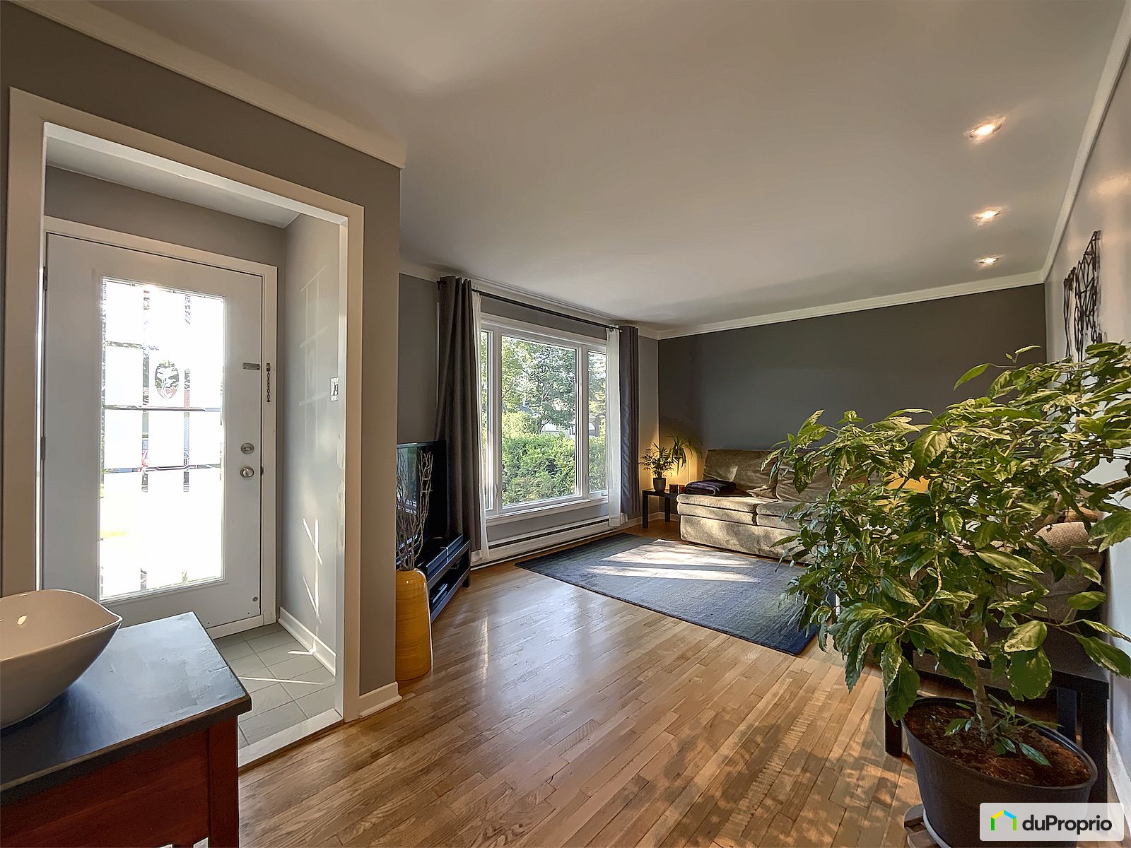 15 Rue Yvan — photo 2