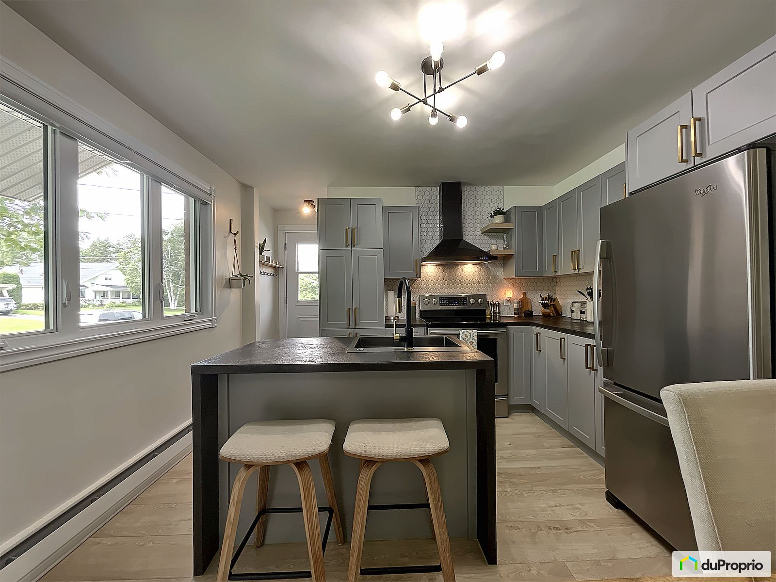 216 Rue Richmond — photo 3