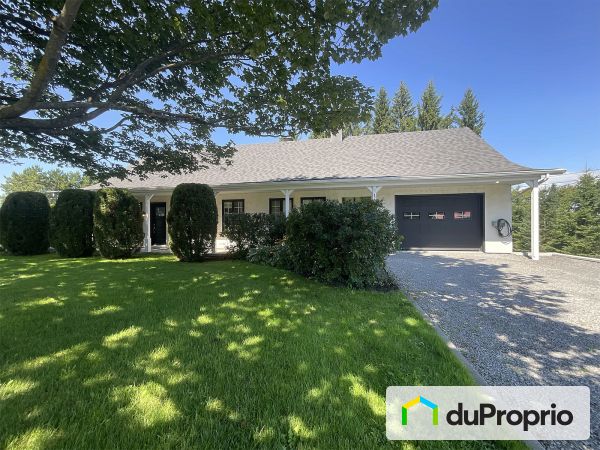 1619 chemin Royale, Ile d'Orléans (St-Pierre) for sale