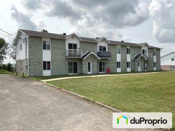 5100 rue de la Plaisance, Chesterville for sale