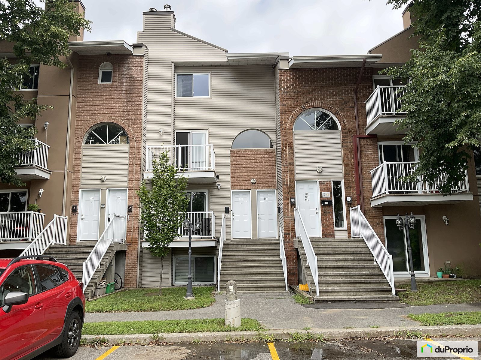 200 Avenue Des Jonquilles — photo 1