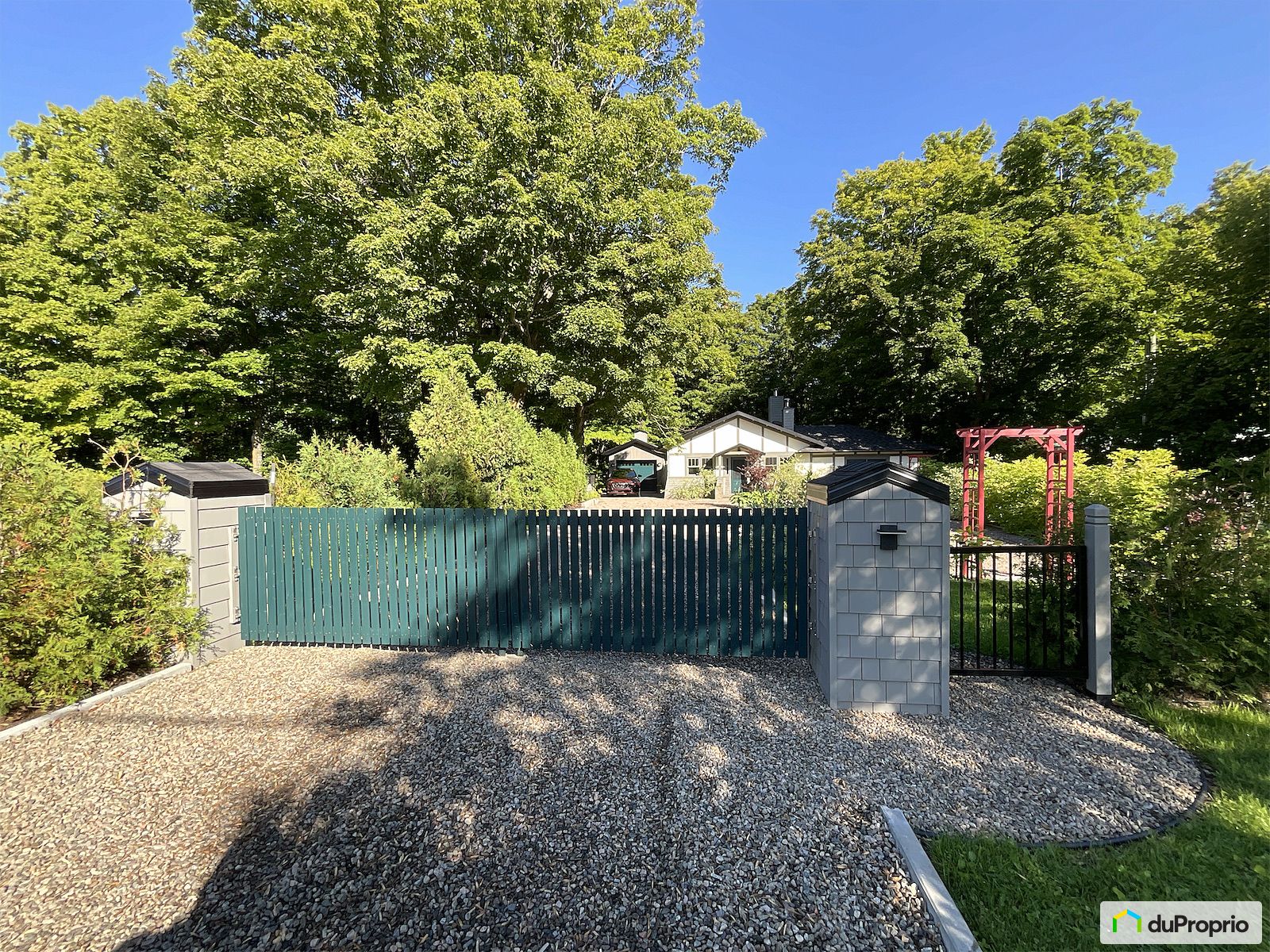 3241 Chemin Royal — photo 3