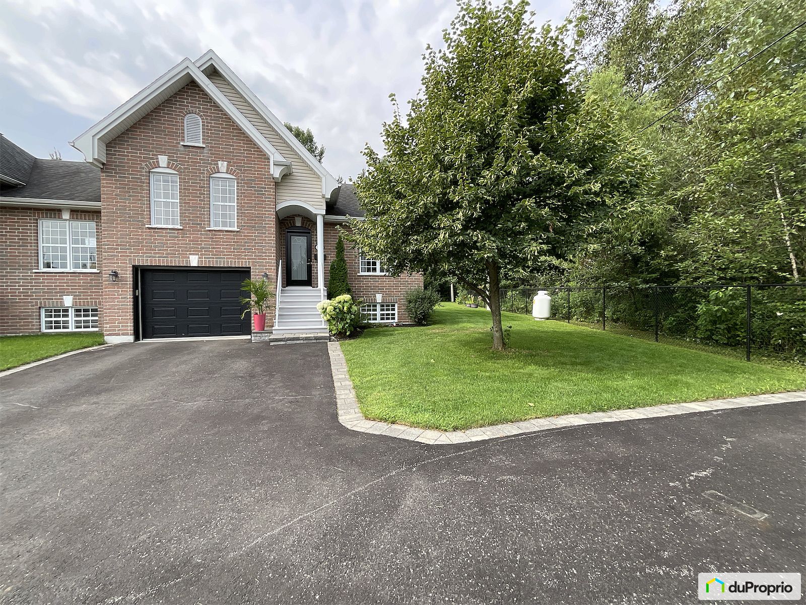 2187 Rue Pv Ayotte — photo 1