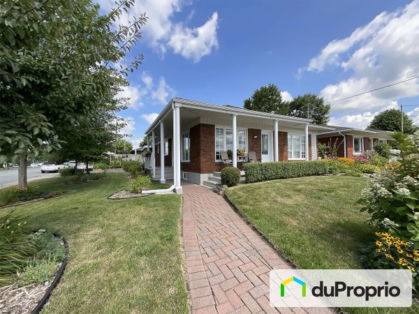 542, rue Léon-Harmel, Granby à vendre