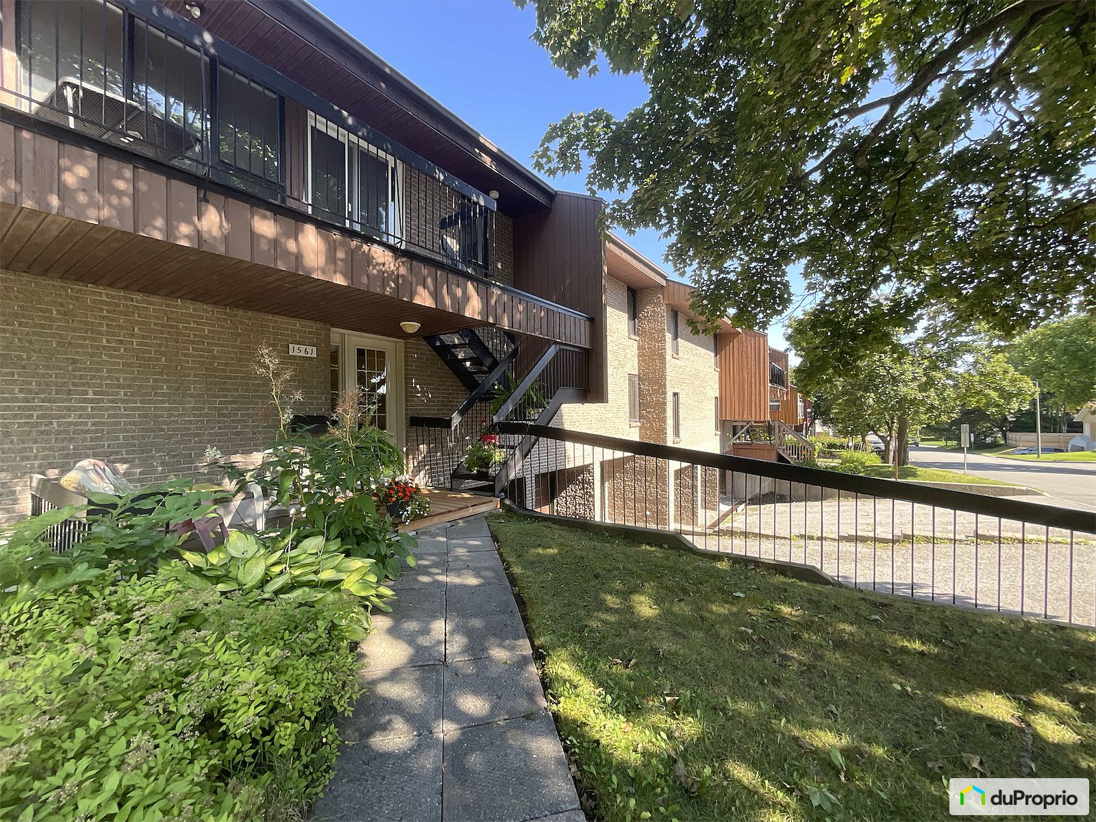 1561 Rue Ranvoyze — photo 1