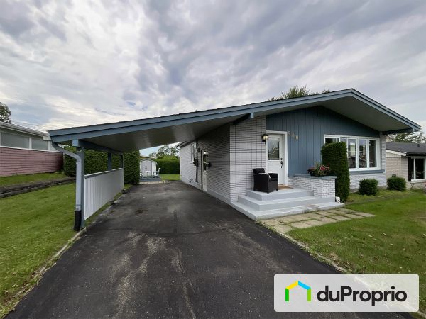 900, rue Des Jardins-Fleuris, Sherbrooke (Fleurimont) à vendre