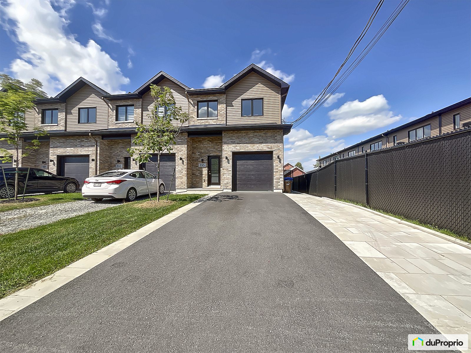 195 Rue De La Chateauguay — photo 1