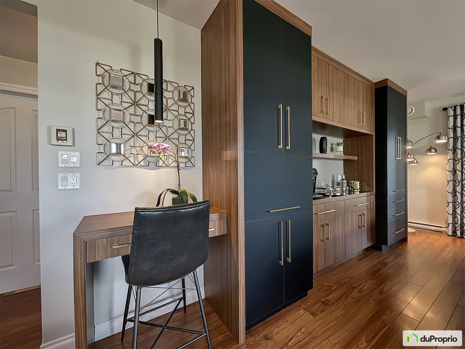 1 3814 Rue Saint Laurent — photo 2