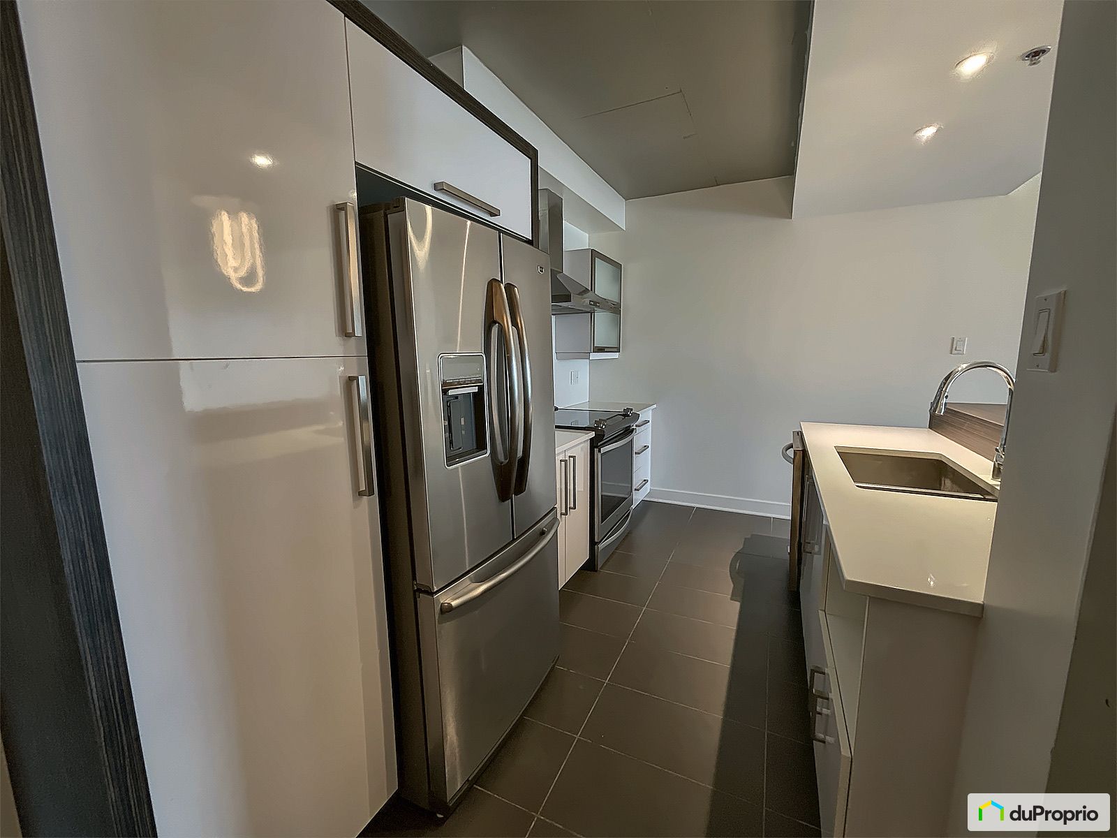 801 8635 Rue Lajeunesse — photo 2