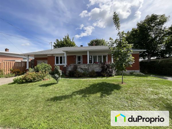 11 rue de Nice, Granby for sale