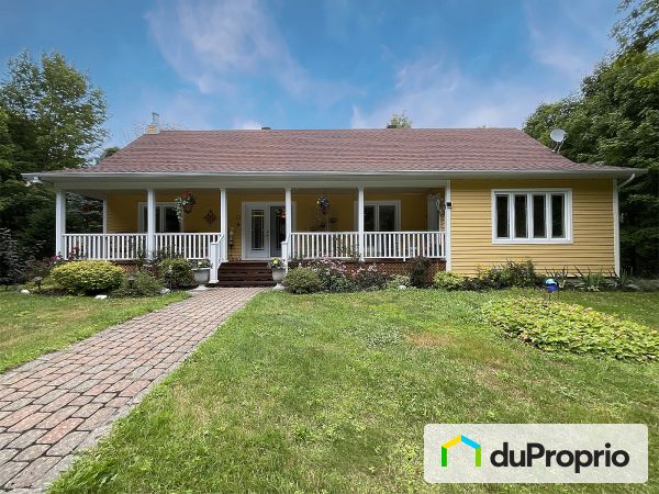 90, ch Racicot, St-Étienne-De-Bolton à vendre