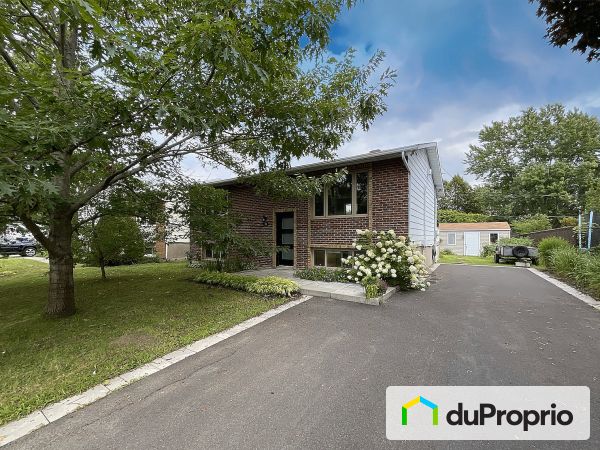 14 rue Champagne, St-Basile-Le-Grand for sale