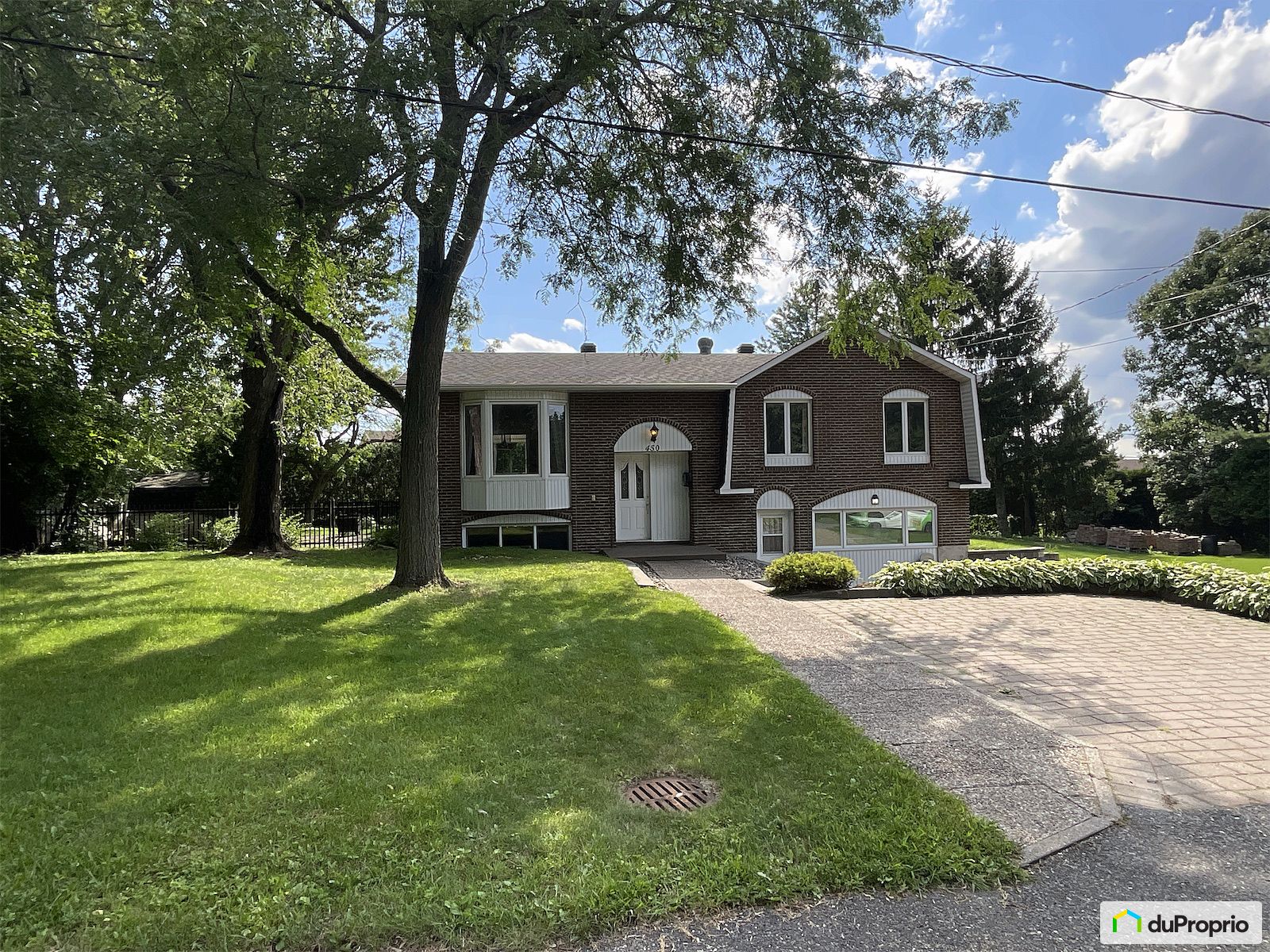 450 Rue Comtois — photo 1