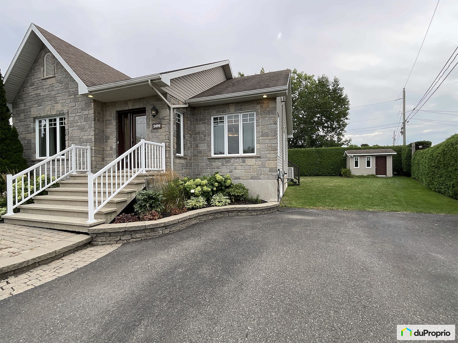 2490 Rue De Lentaille — photo 3