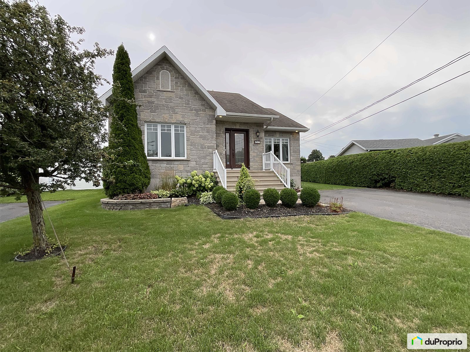 2490 Rue De Lentaille — photo 2