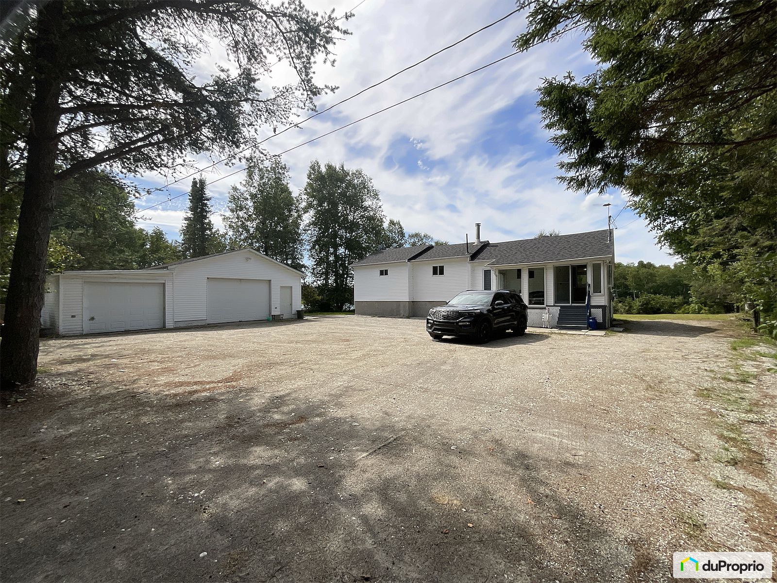 1570 15E Chemin — photo 1