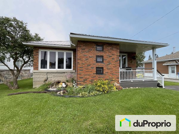 16, rue Hébert, Ste-Martine à vendre
