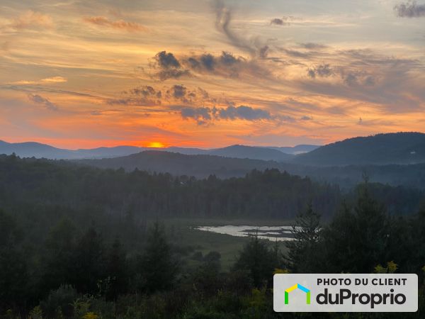 699 Chemin de la Remontée, St-Sauveur for sale