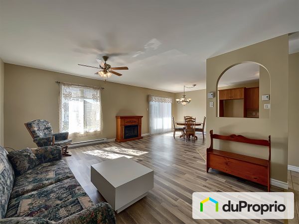 196, avenue Pedneault, Roberval à vendre