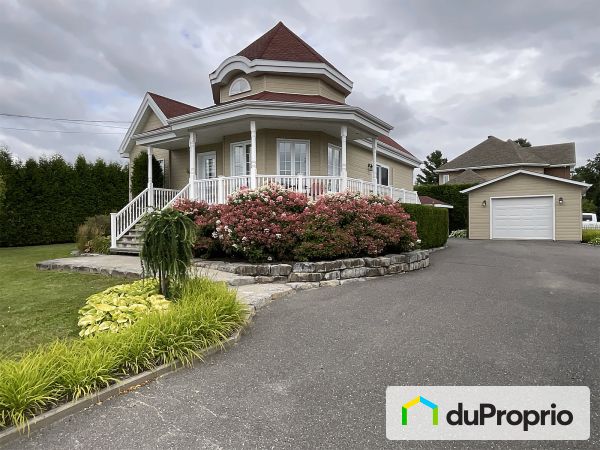 6010 rue des Rosiers, L'Ascension-De-Notre-Seigneur for sale