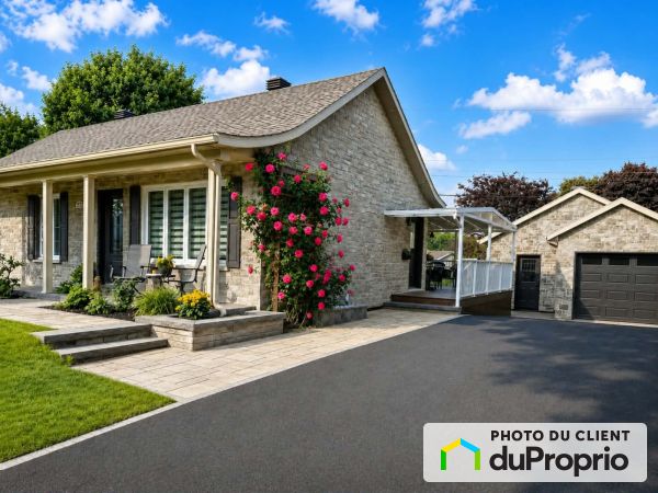 227, Rue De Cherbourg, St-Nicolas à vendre
