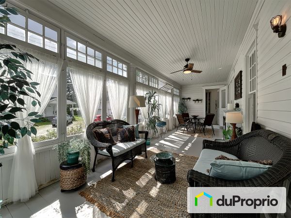 Solarium - 205, rue Principale, Tring-Jonction à vendre