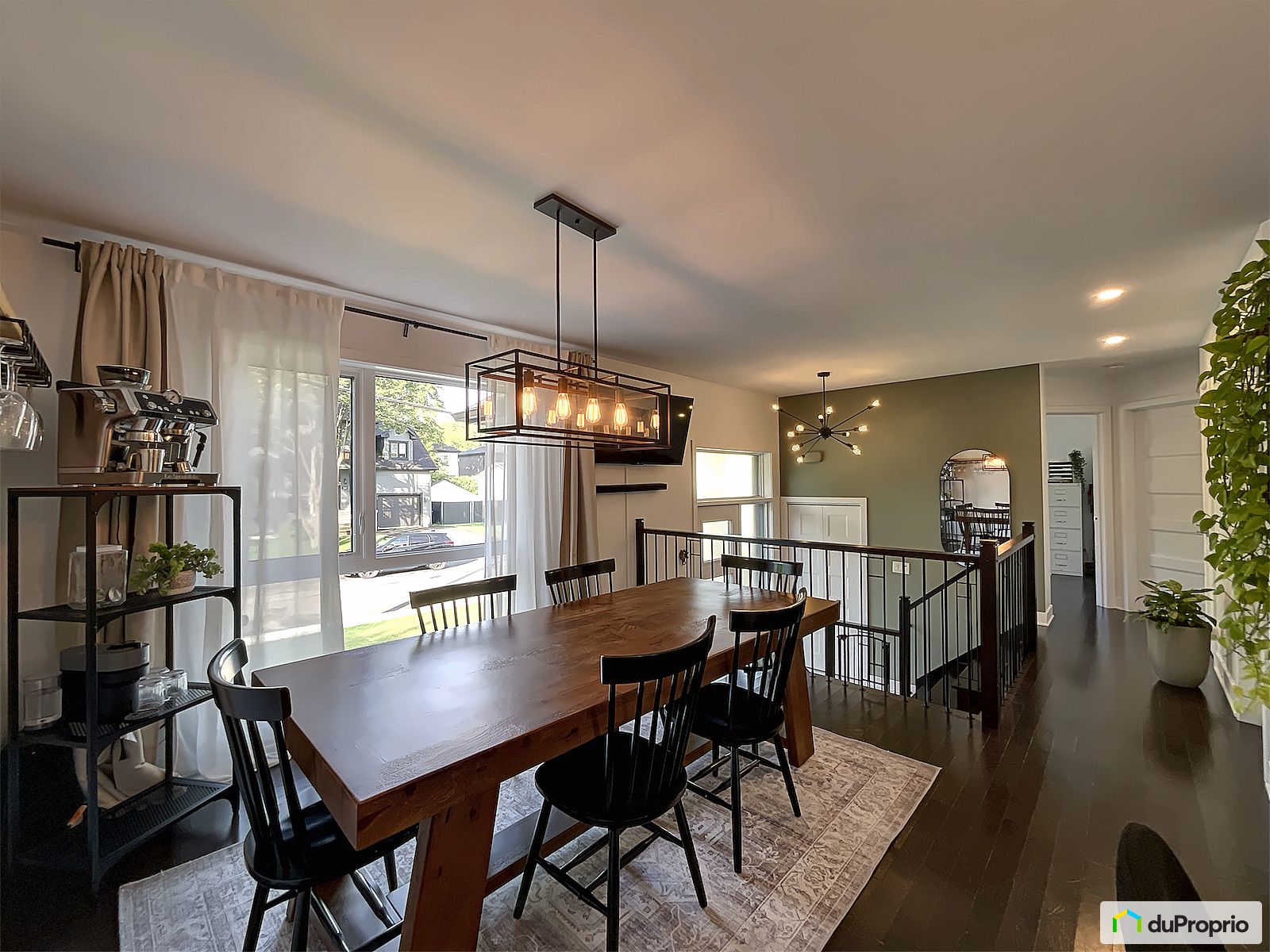 258 Rue Daniel S — photo 2