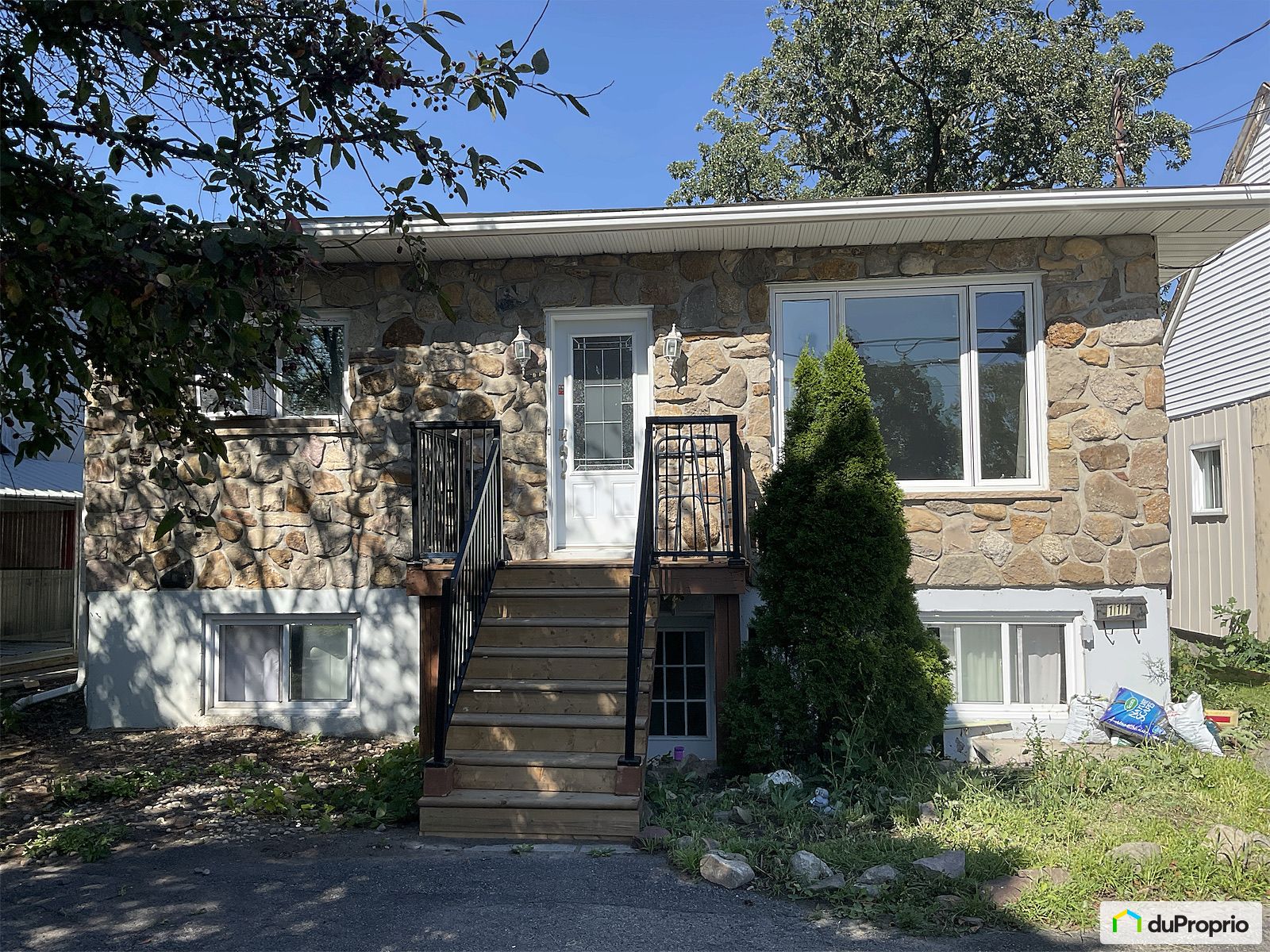 111 Boulevard Perrot — photo 1