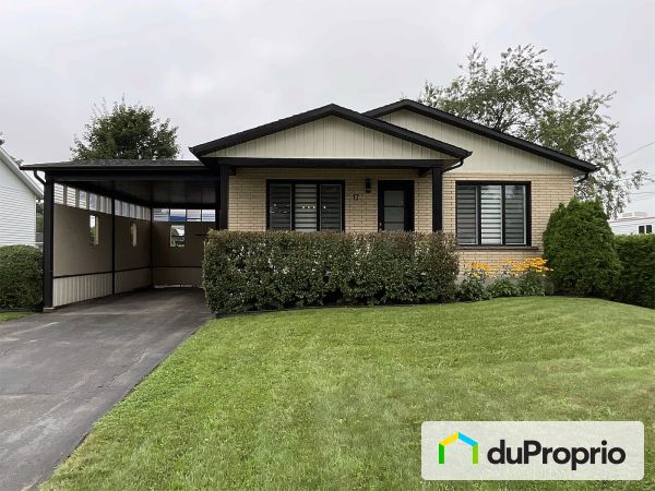 17 rue Raiche, Warwick for sale