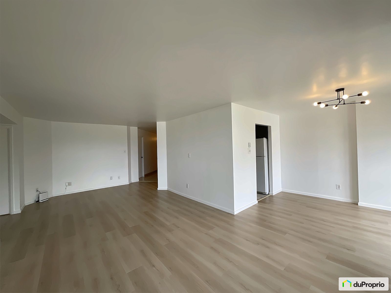 A4 925 Croissant Du Ruisseau — photo 1