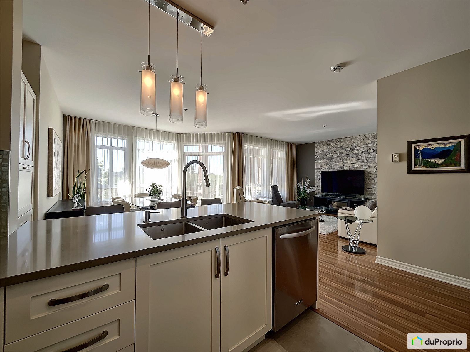 102 320 Avenue Du Golf — photo 2