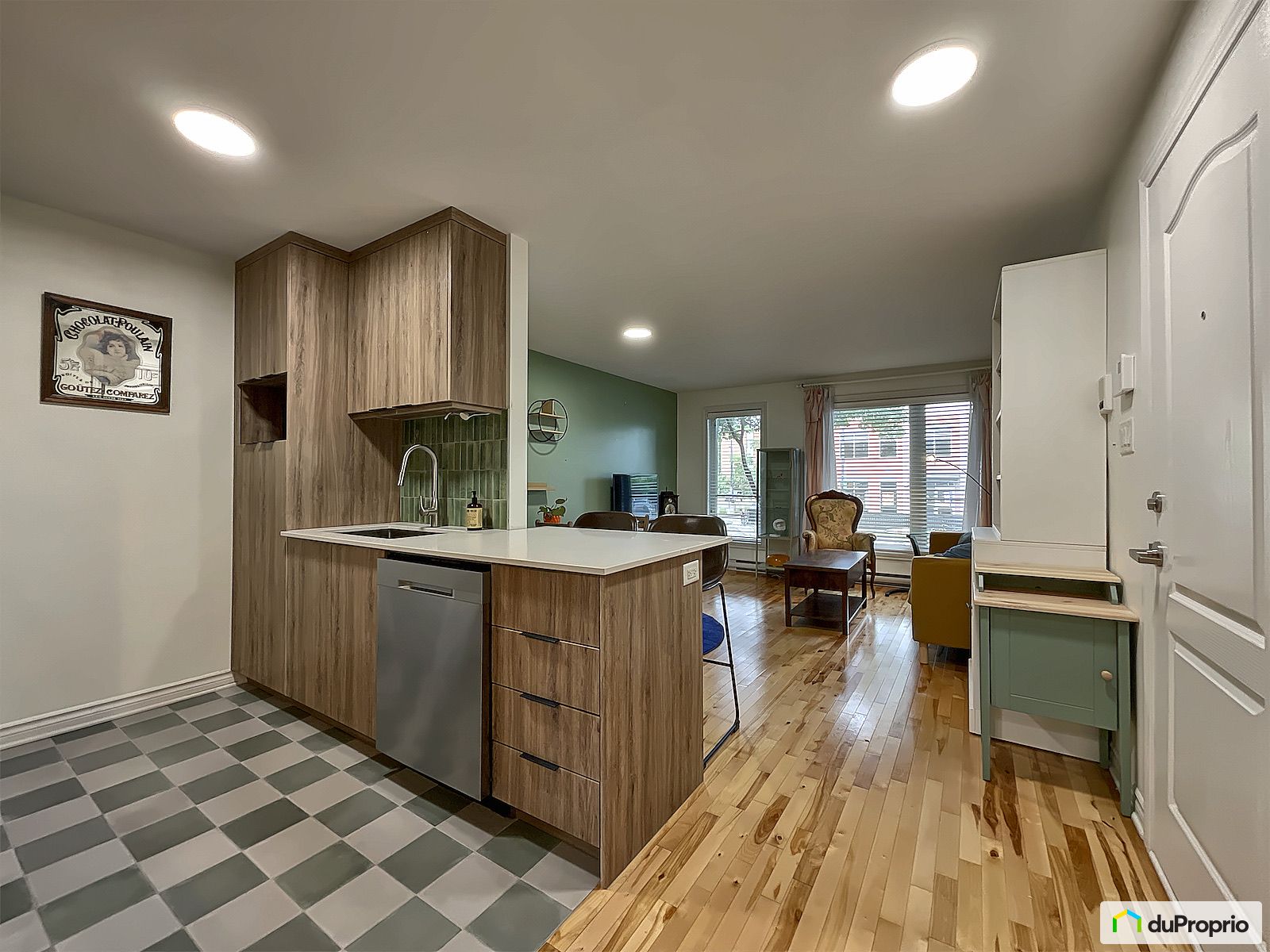 102 1280 Boulevard Rosemont — photo 1