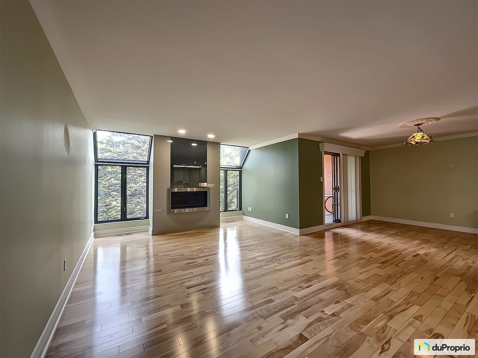 125 195 Boulevard Seigneurial — photo 3