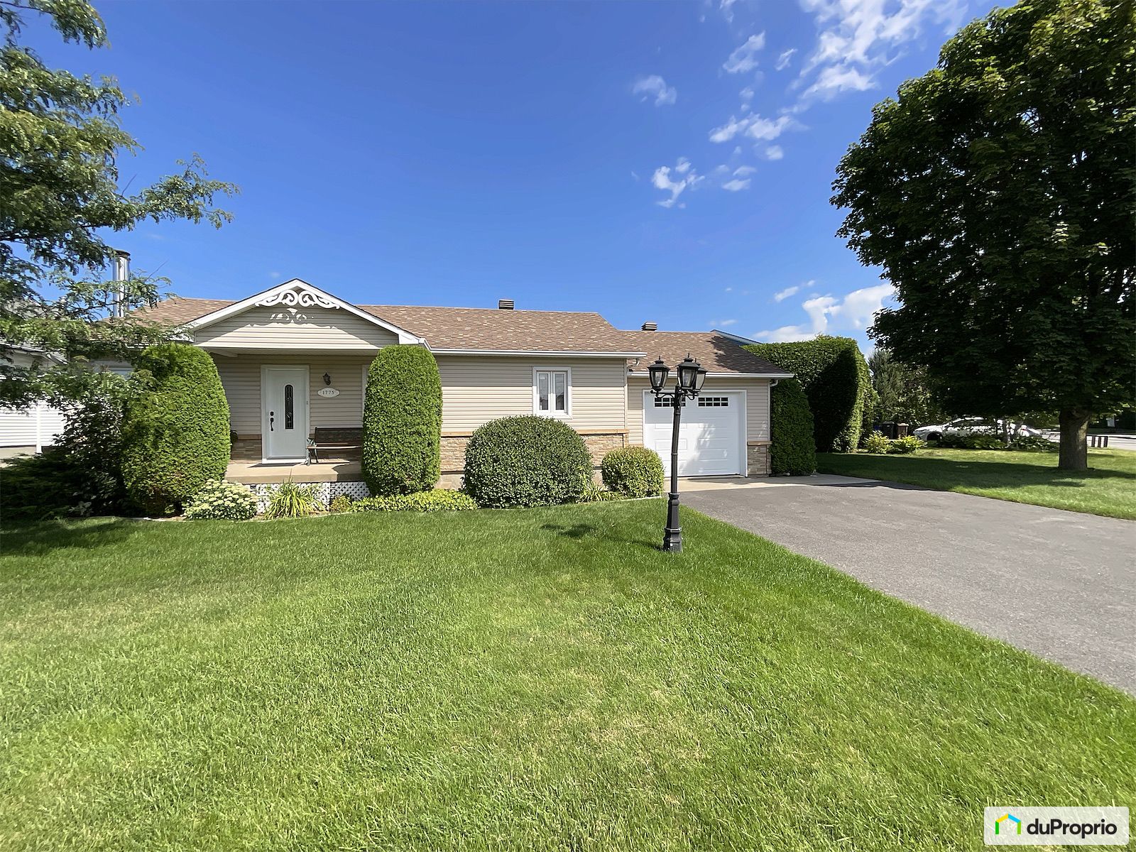 1775 Rue De La Verdure — photo 1