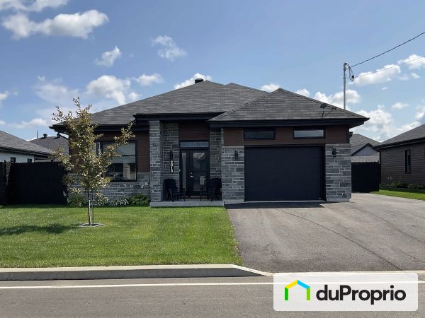 2015 rue Bellerose, St-Félix-De-Valois for sale