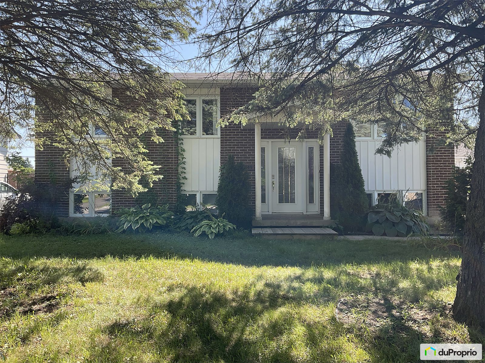 1349 Av De Chambery — photo 1