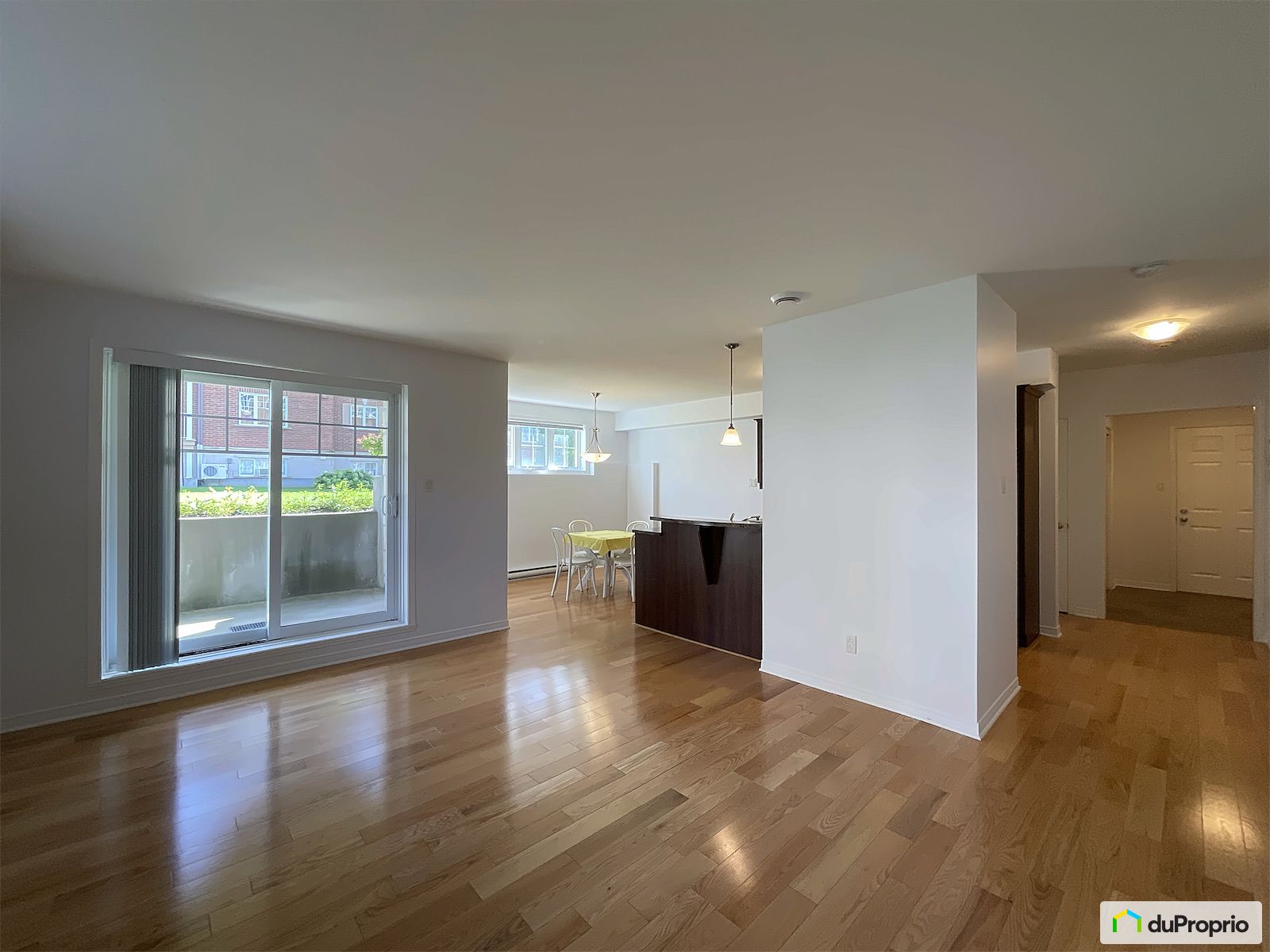 2 480 Rue Boileau — photo 2