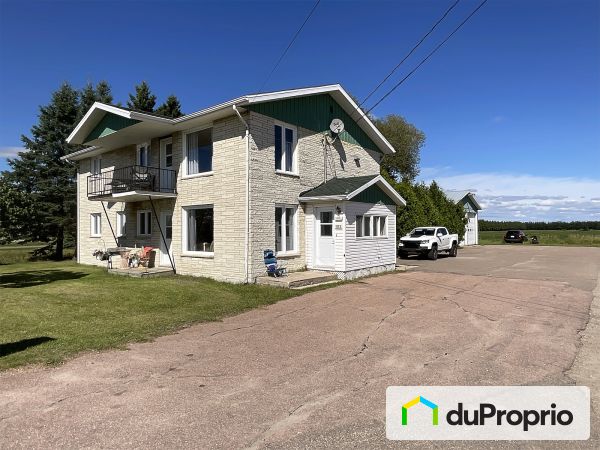 870-872, rue Principale, St-Prime for sale