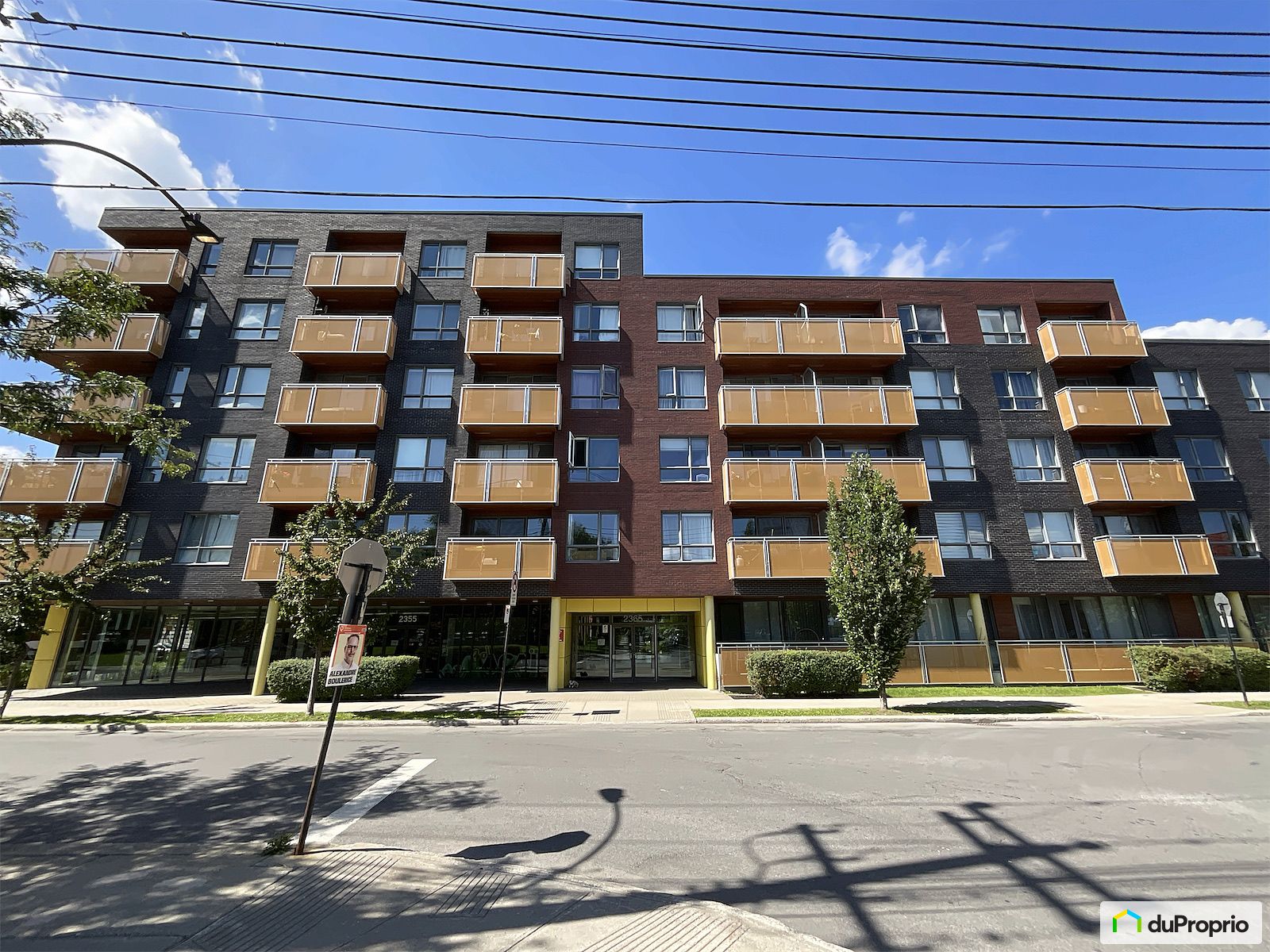 202 2365 Rue Des Carrieres — photo 1