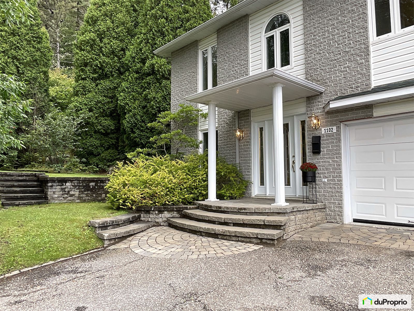 1102 Rue Sainte Suzanne — photo 3
