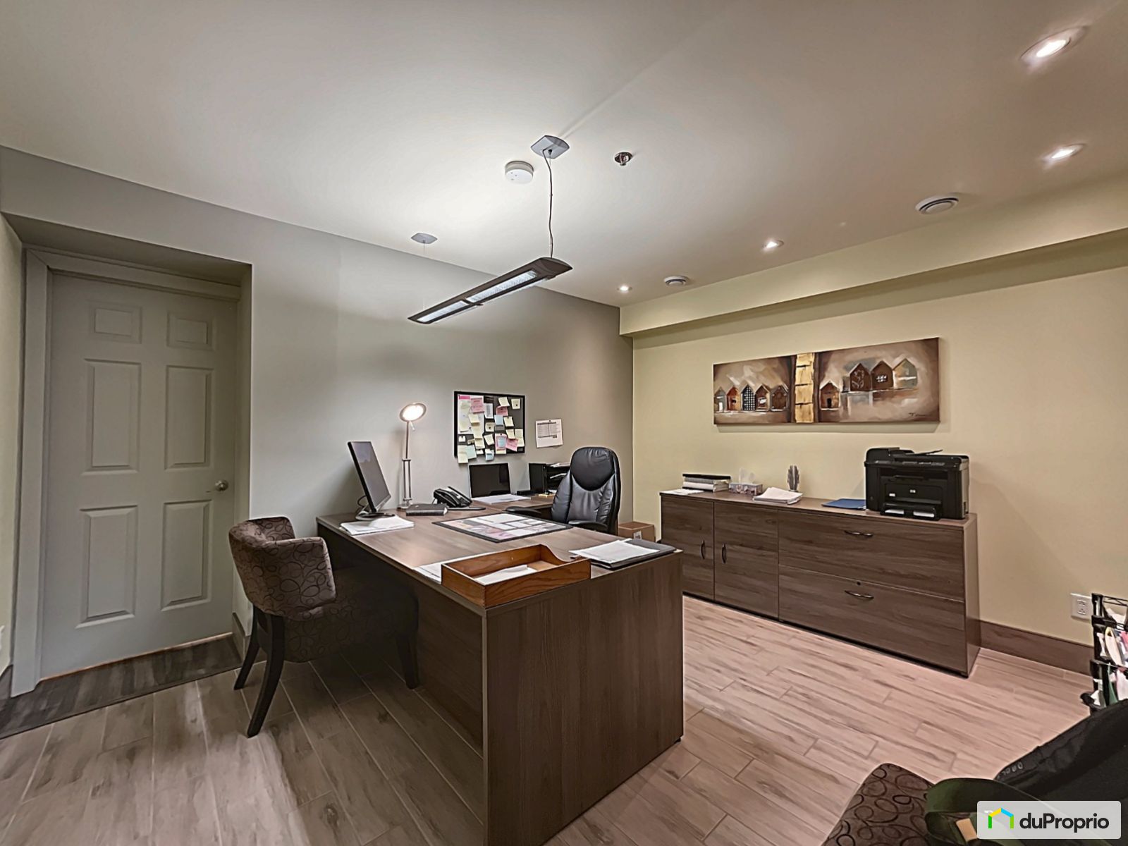 1 320 Boulevard Industriel — photo 2