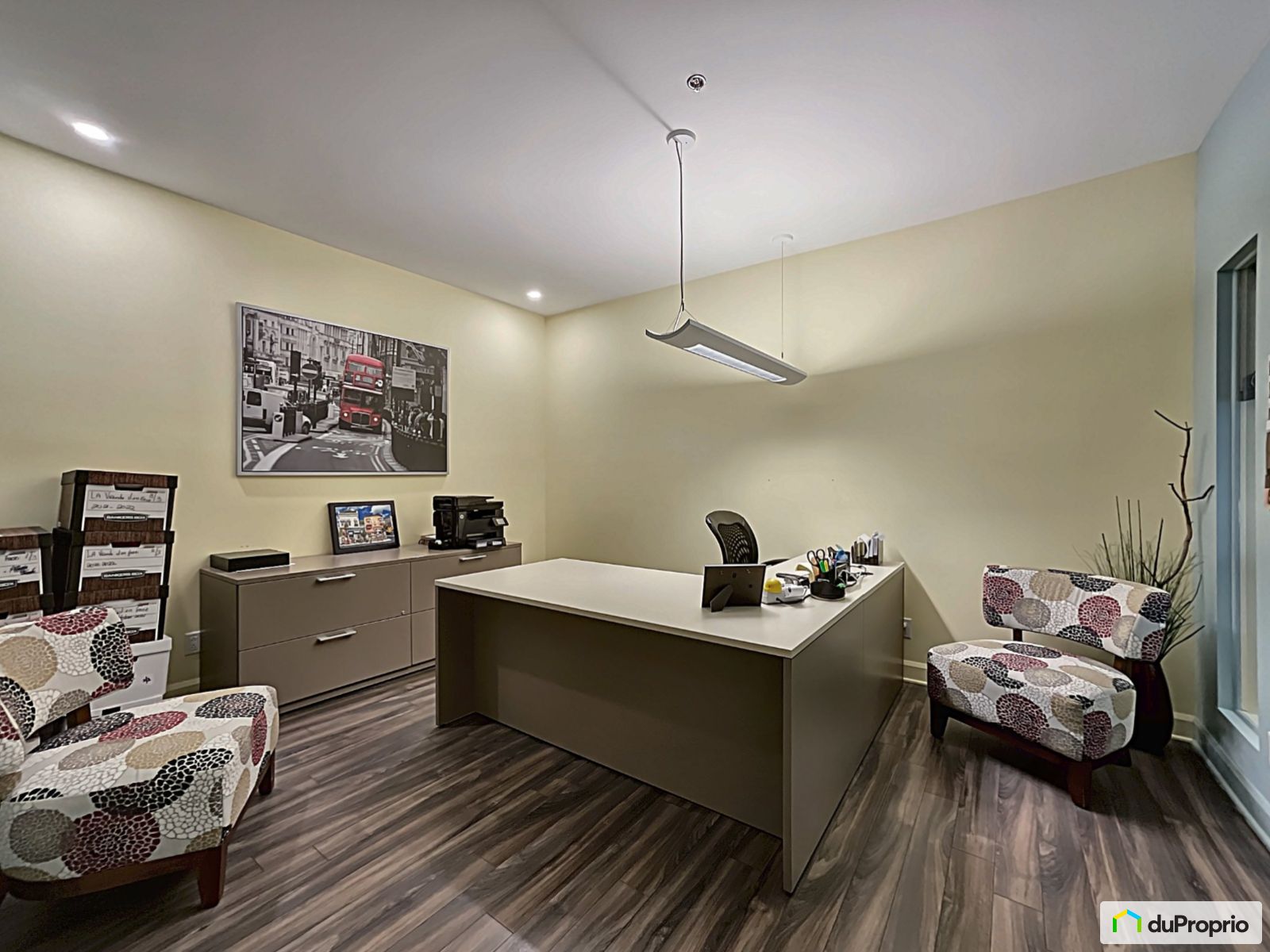 1 320 Boulevard Industriel — photo 3